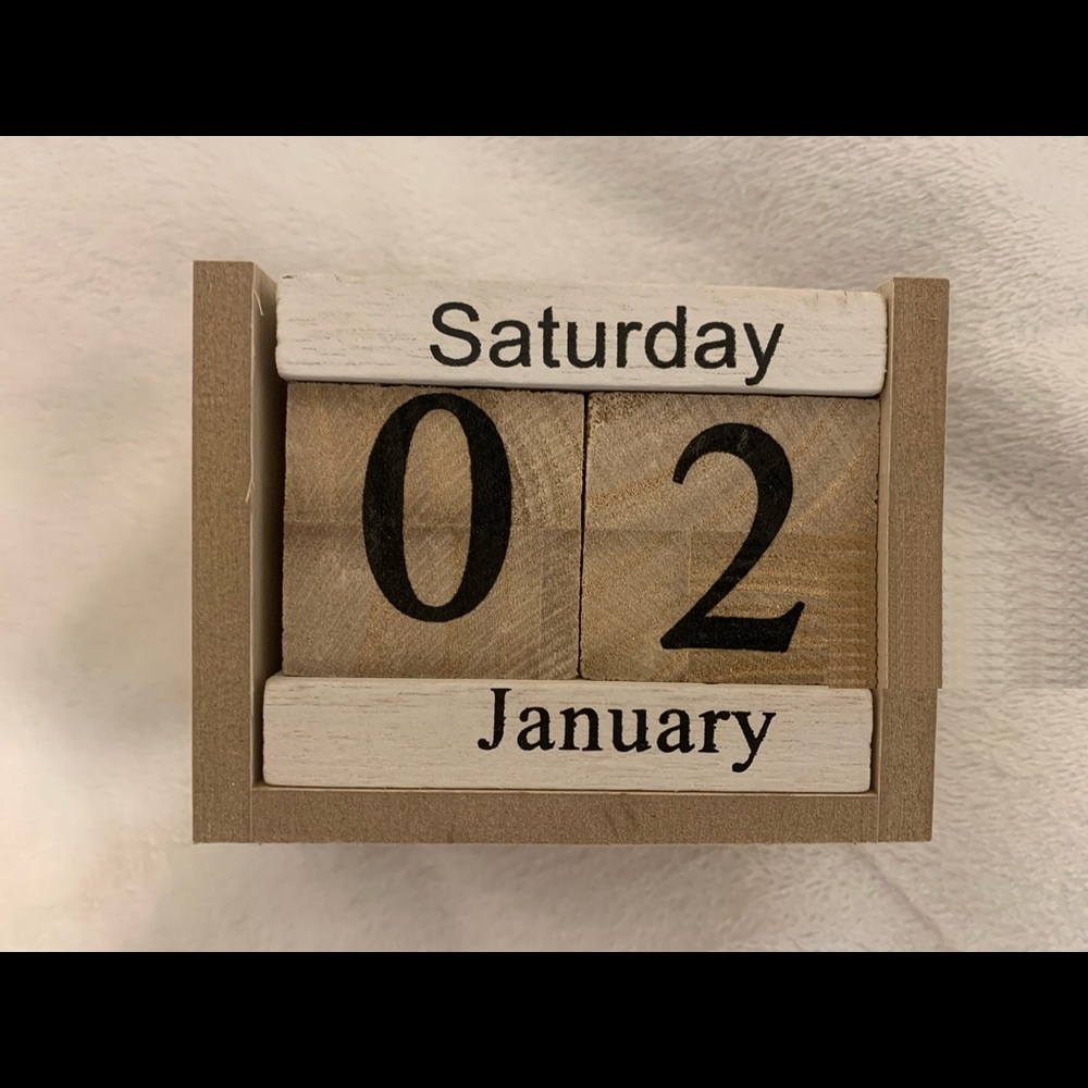 WOOD DESK CALENDAR